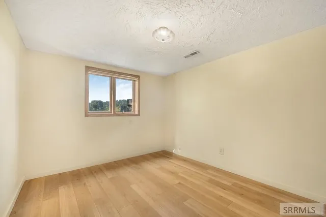 $1,100,000 | 435 North 1500 East, St. Anthony, ID 83445