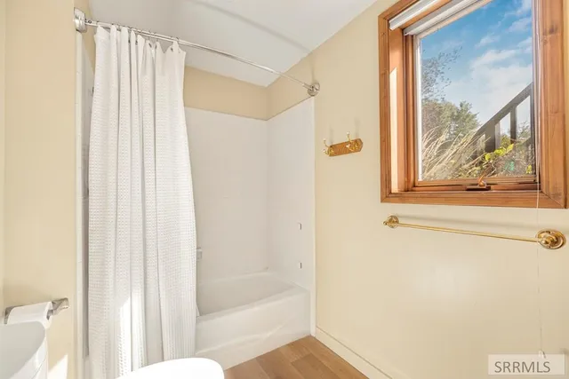 $1,100,000 | 435 North 1500 East, St. Anthony, ID 83445