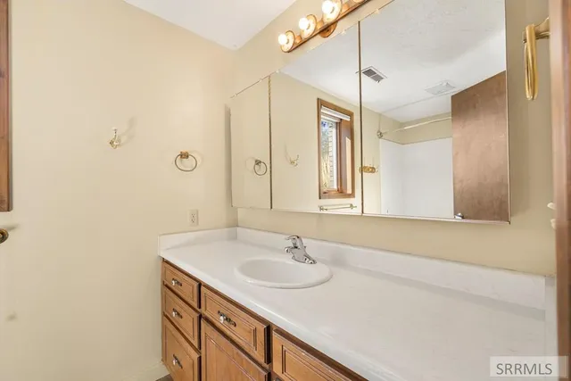 $1,100,000 | 435 North 1500 East, St. Anthony, ID 83445