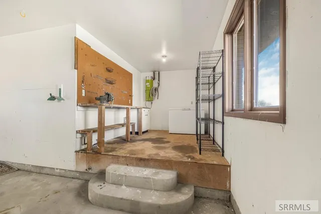 $1,100,000 | 435 North 1500 East, St. Anthony, ID 83445