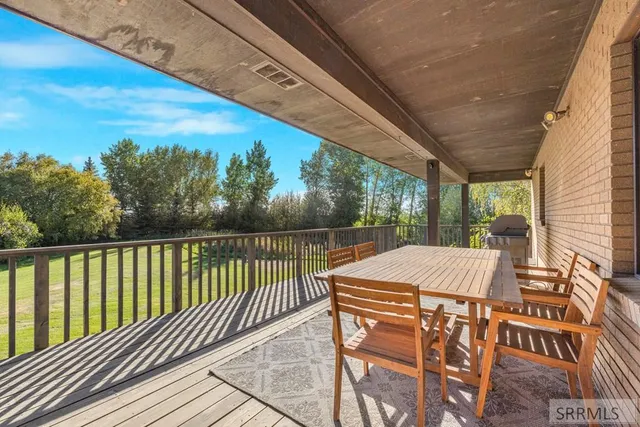 $1,100,000 | 435 North 1500 East, St. Anthony, ID 83445