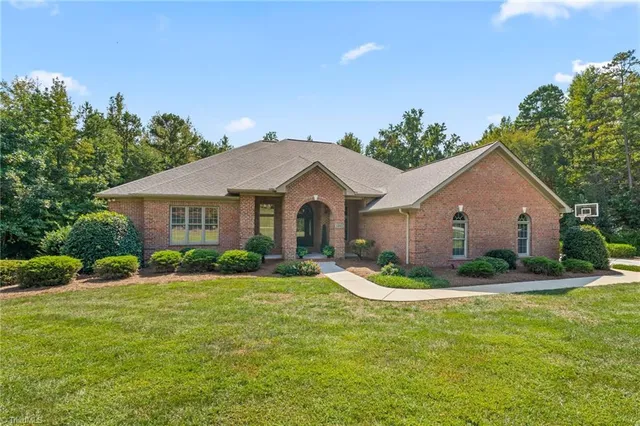$889,000 | 5995 Lacey Court, Trinity, NC 27370
