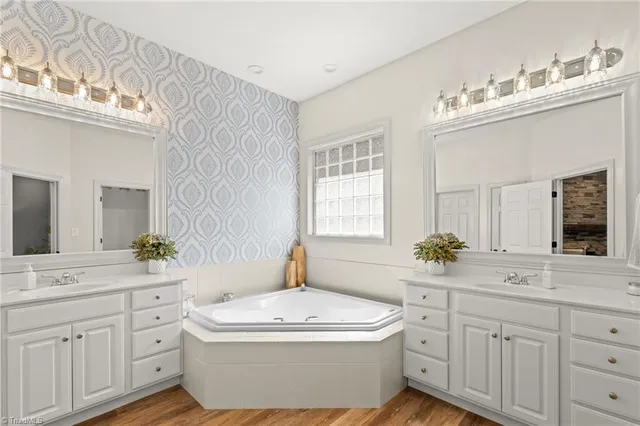 $889,000 | 5995 Lacey Court, Trinity, NC 27370