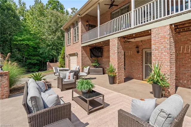 $889,000 | 5995 Lacey Court, Trinity, NC 27370