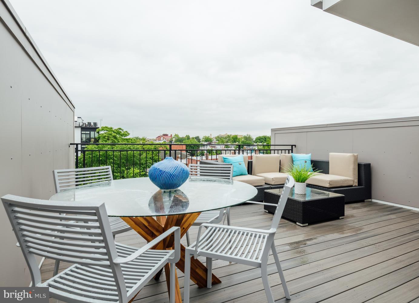 1007 Girard Street Northwest, Unit B Washington, DC 20001 - Photo 21 of 30 a terrace view with seating space