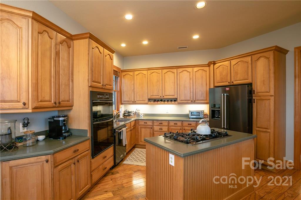 61 Spring Rock Road, Unit A/2 Burnsville, NC 28714 - Photo 10 of 32 Gallery Image 10