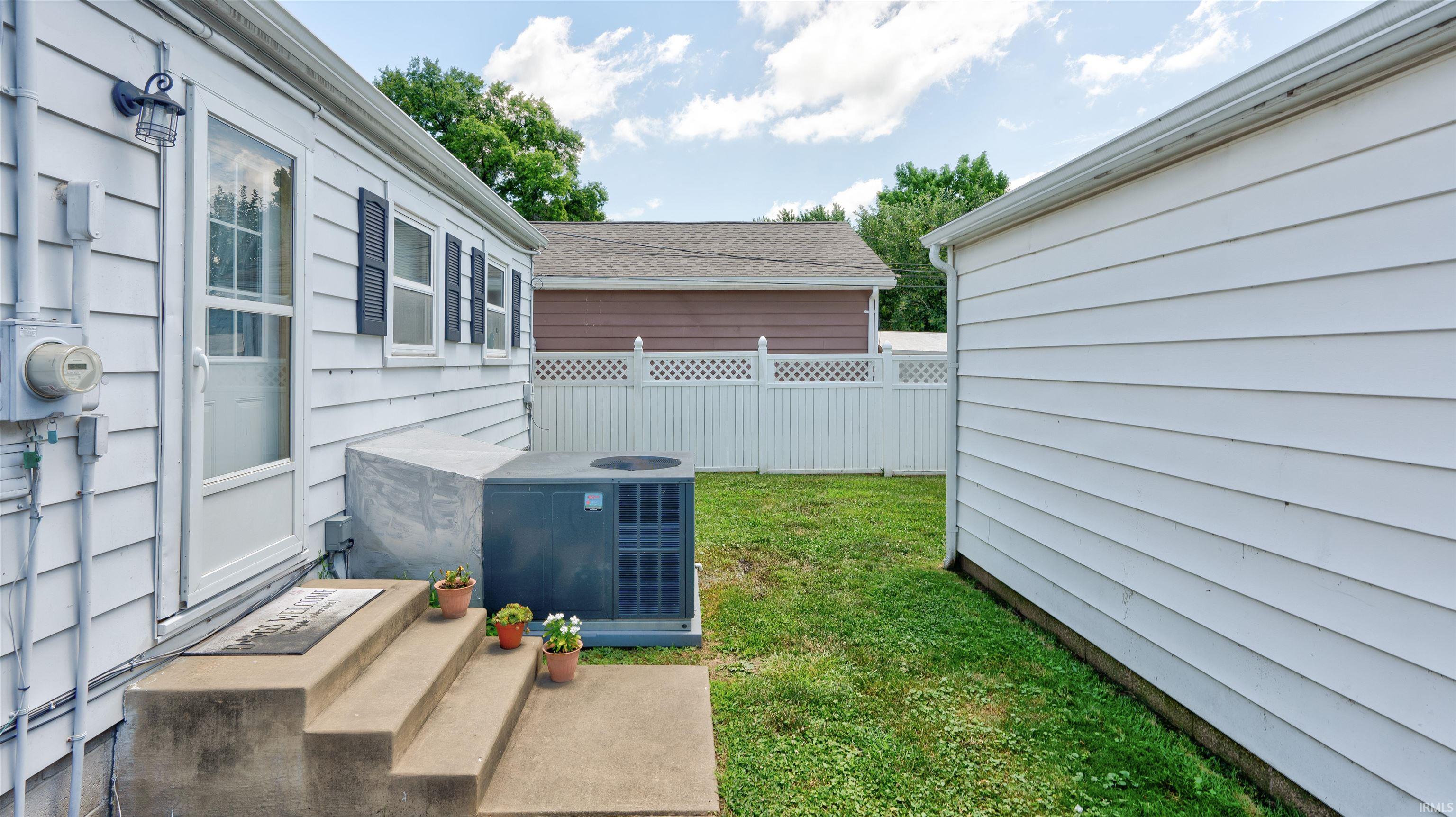 1201 Christ Road Evansville, IN 47711 - Photo 17 of 22 Gallery Image 17