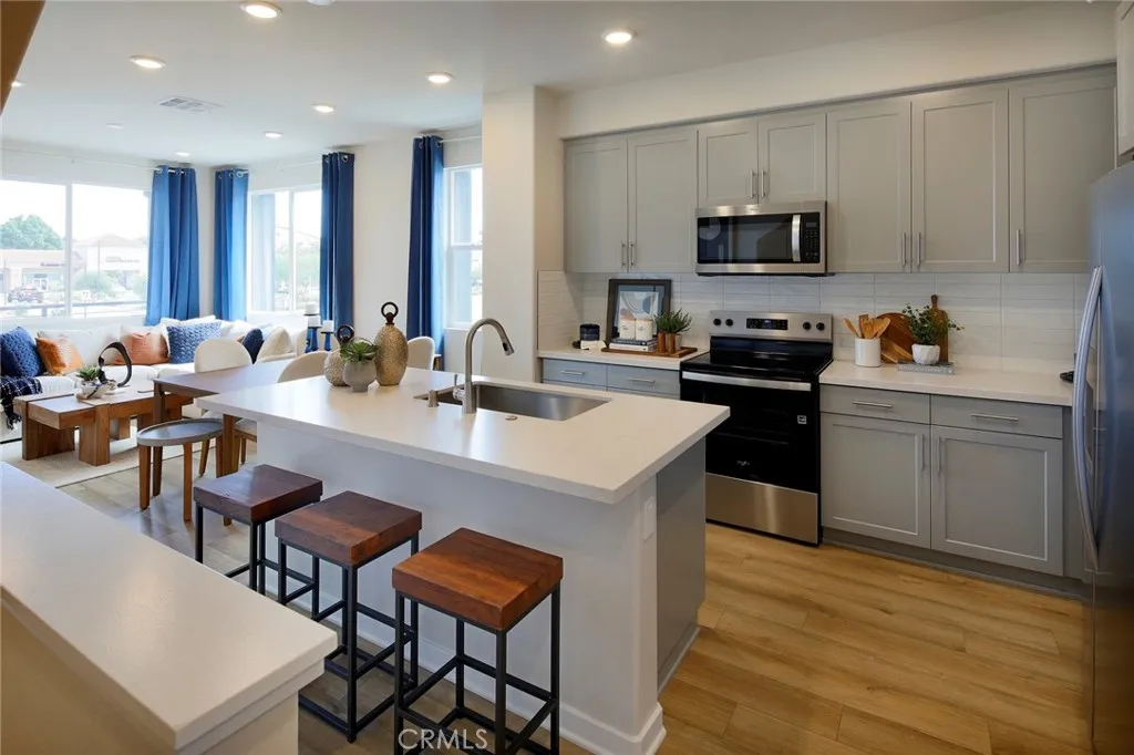 9529 Hannah Way Riverside, CA 92501 - Photo 6 of 22