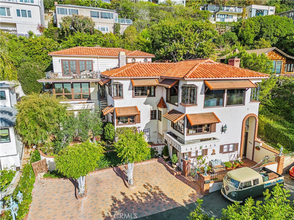 2616 Queda Way Laguna Beach, CA 92651 - Photo 20 of 29 an aerial view of a house with swimming pool and sitting area