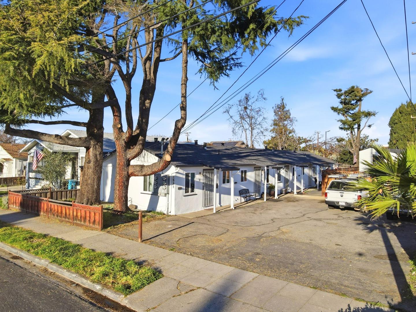 1555 Washington Street Santa Clara, CA 95050 - Photo 4 of 19 a front view of a house with a yard