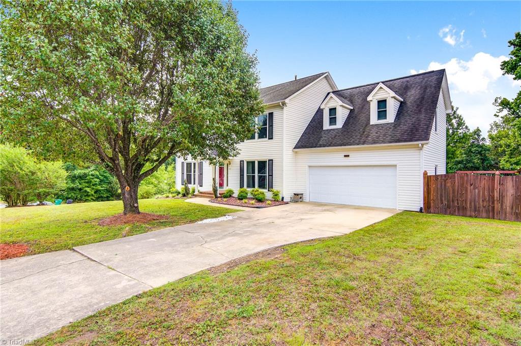 312 Ridgeland Drive High Point, NC 27262 - Photo 3 of 42 Gallery Image 3