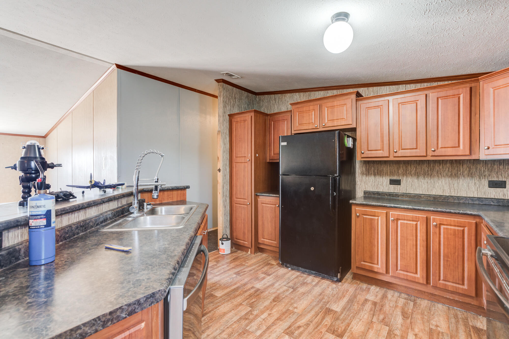 6444 Colorado Road, Unit 4 Lubbock, TX 79407 - Photo 15 of 36 6444-Colorado-Rd-#4_Lubbock-TX_16_Kitche