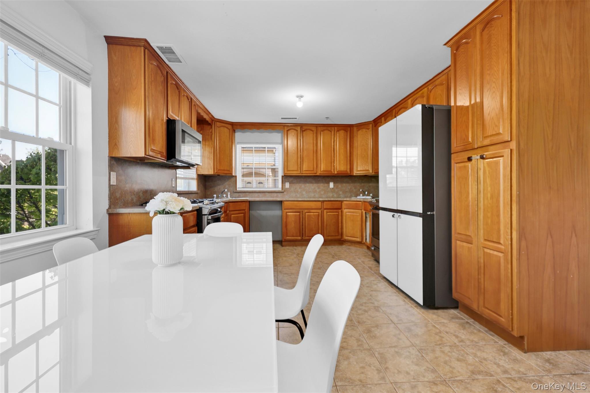 8 Elm Street, Unit 211 Spring Valley, NY 10977 - Photo 5 of 30