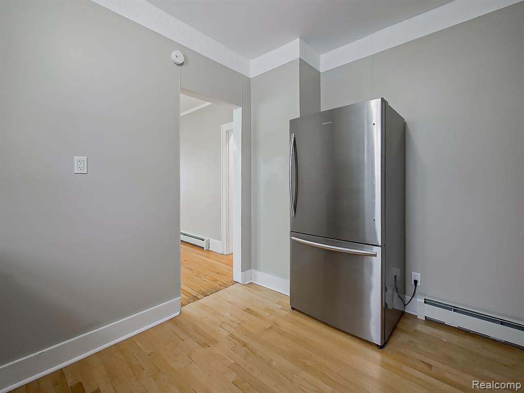 2825 Queen Street Dearborn, MI 48124 - Photo 11 of 27