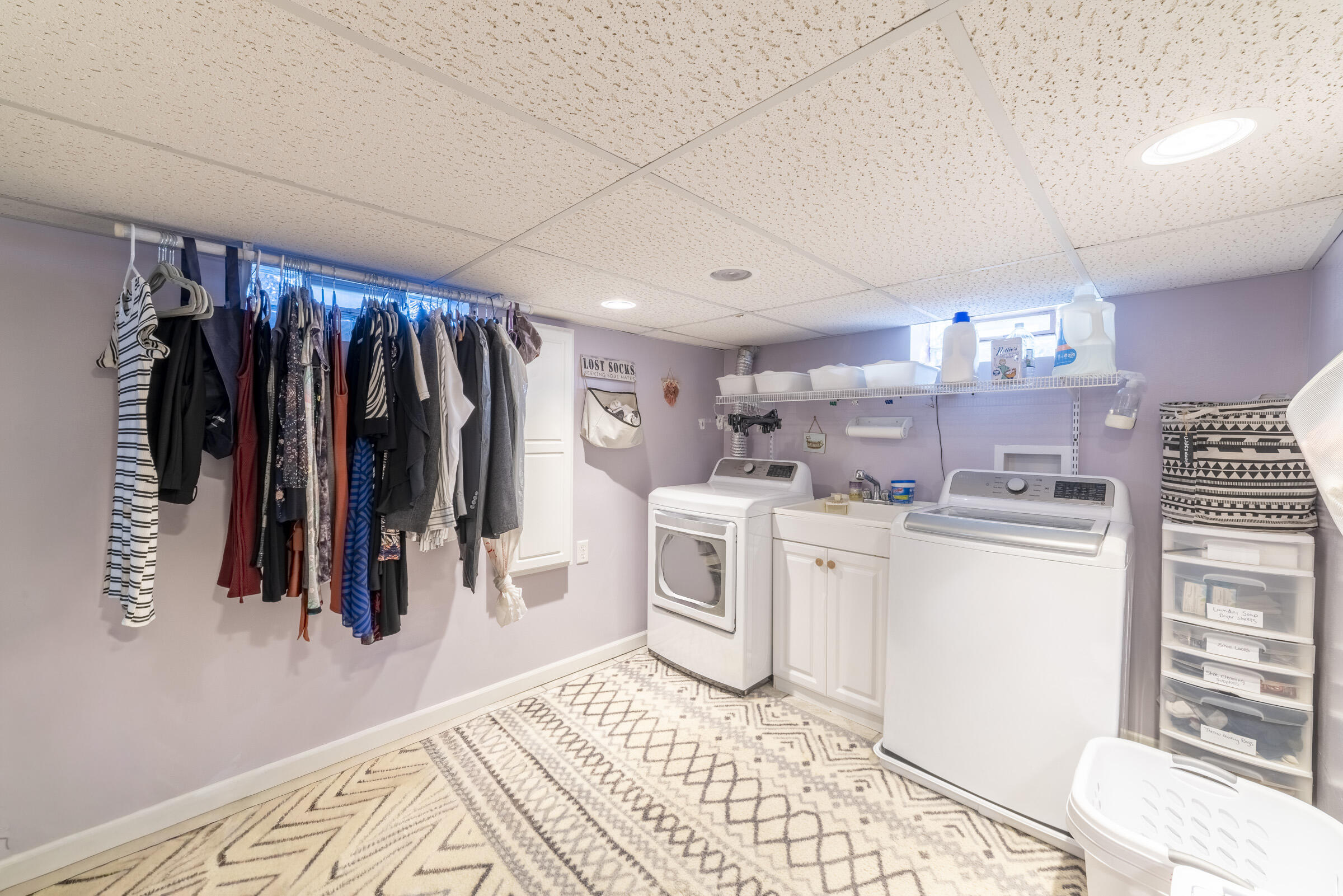 508 West Morgan Avenue Chesterton, IN 46304 - Photo 30 of 38 a kitchen with a sink and a refrigerator