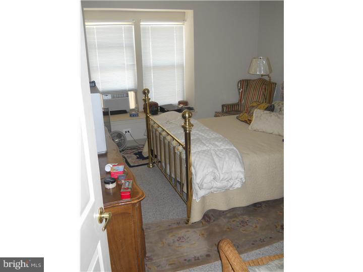 566 Washington Street Camden, NJ 08103 - Photo 14 of 15
