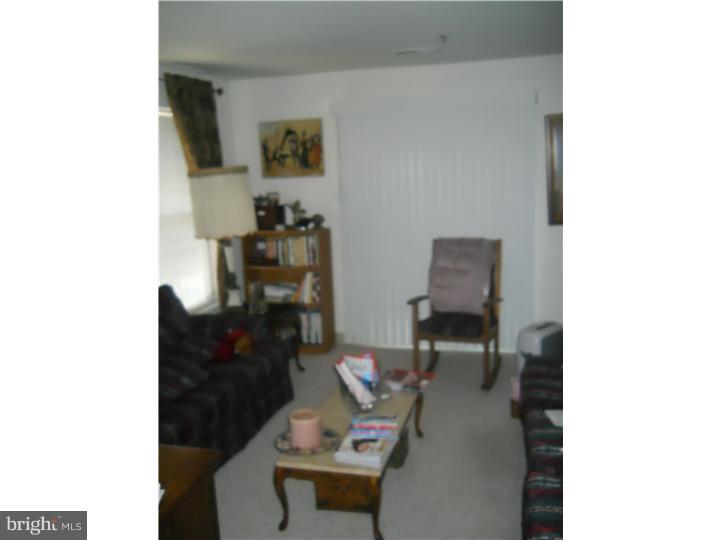 566 Washington Street Camden, NJ 08103 - Photo 8 of 15