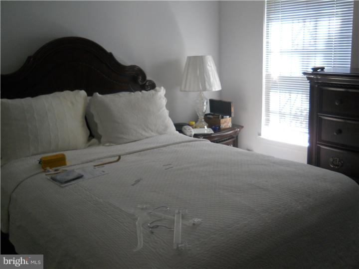 566 Washington Street Camden, NJ 08103 - Photo 9 of 15