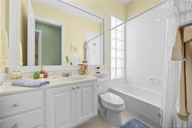 $749,888 | 8801 Southeast Eldorado Way, Hobe Sound, FL 33455