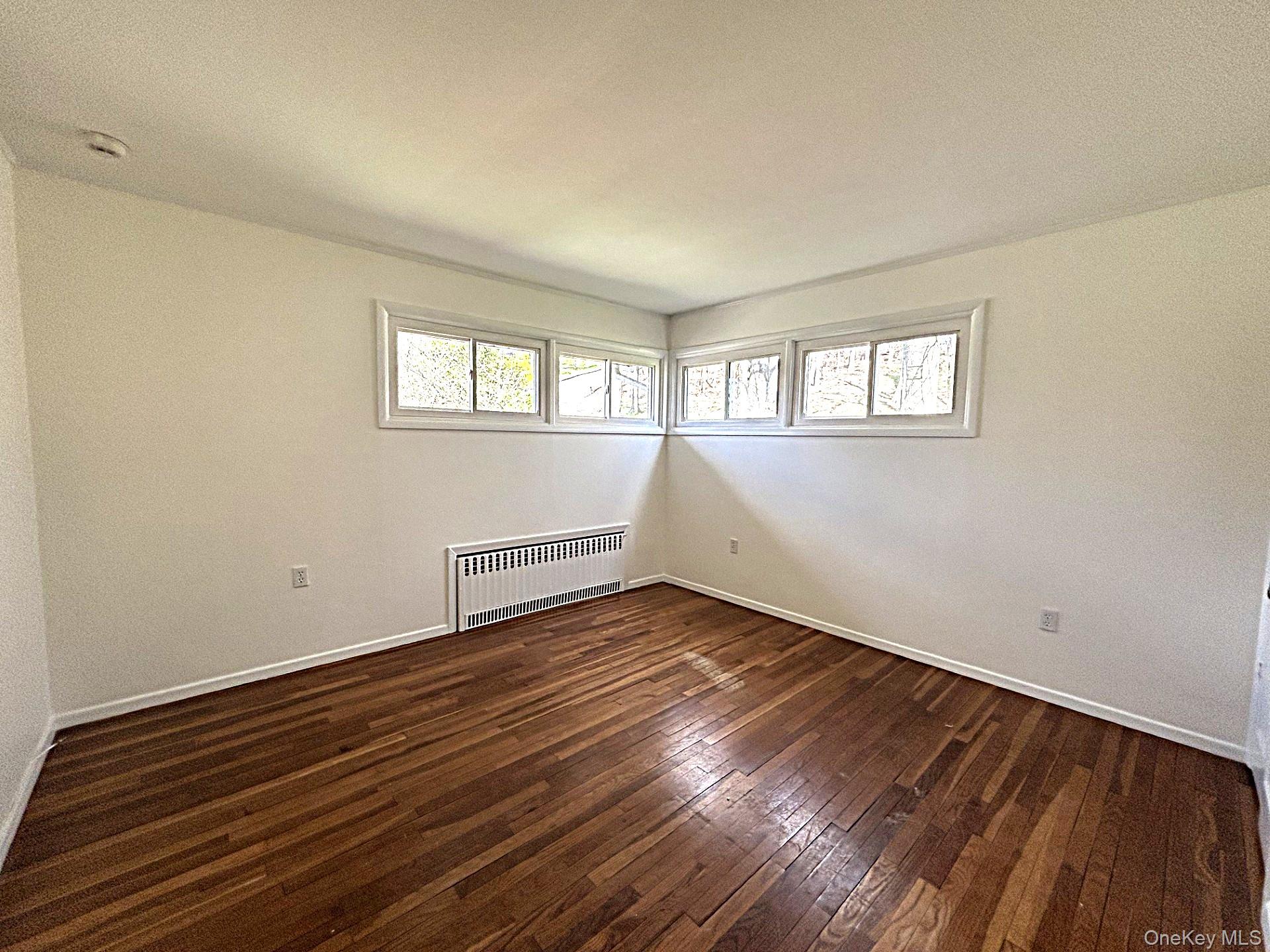 8 Ridge Street Sleepy Hollow, NY 10591 - Photo 15 of 40 1ST FL BEDROOM