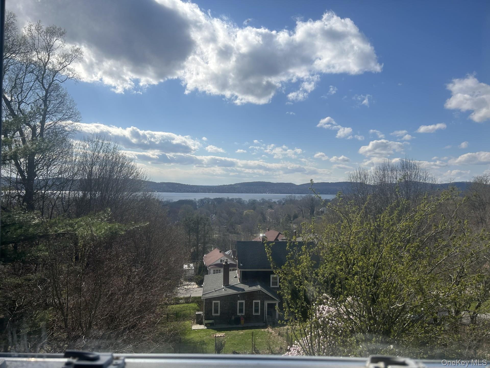 8 Ridge Street Sleepy Hollow, NY 10591 - Photo 8 of 40 RIVER VIEW FROM LR