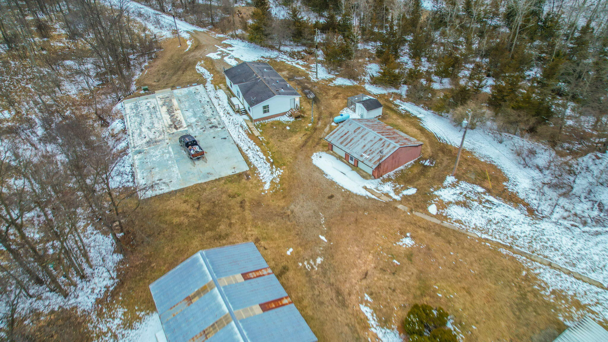 9304 Parkhurst Highway Addison, MI 49220 - Photo 1 of 39 1
