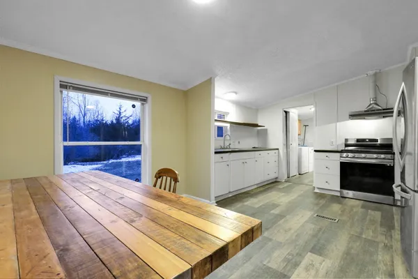 $299,900 | 9304 Parkhurst Highway, Addison, MI 49220