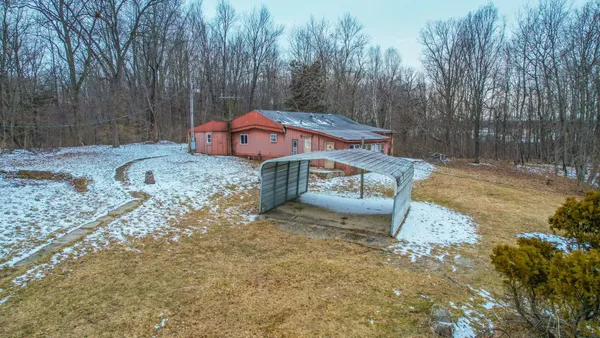 $299,900 | 9304 Parkhurst Highway, Addison, MI 49220