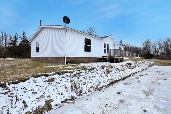 $299,900 | 9304 Parkhurst Highway, Addison, MI 49220