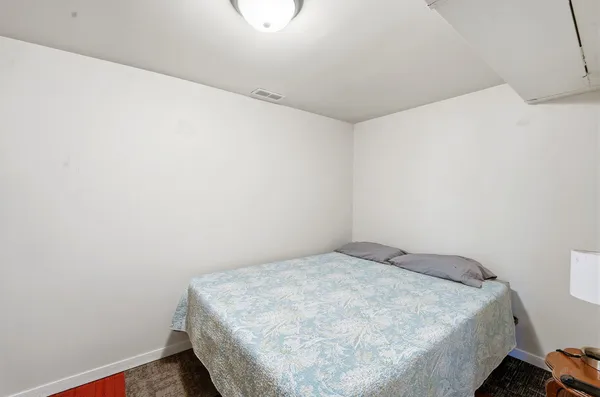 $1,950 | 1637 South St Louis Avenue, Unit GARDEN, Chicago, IL 60623