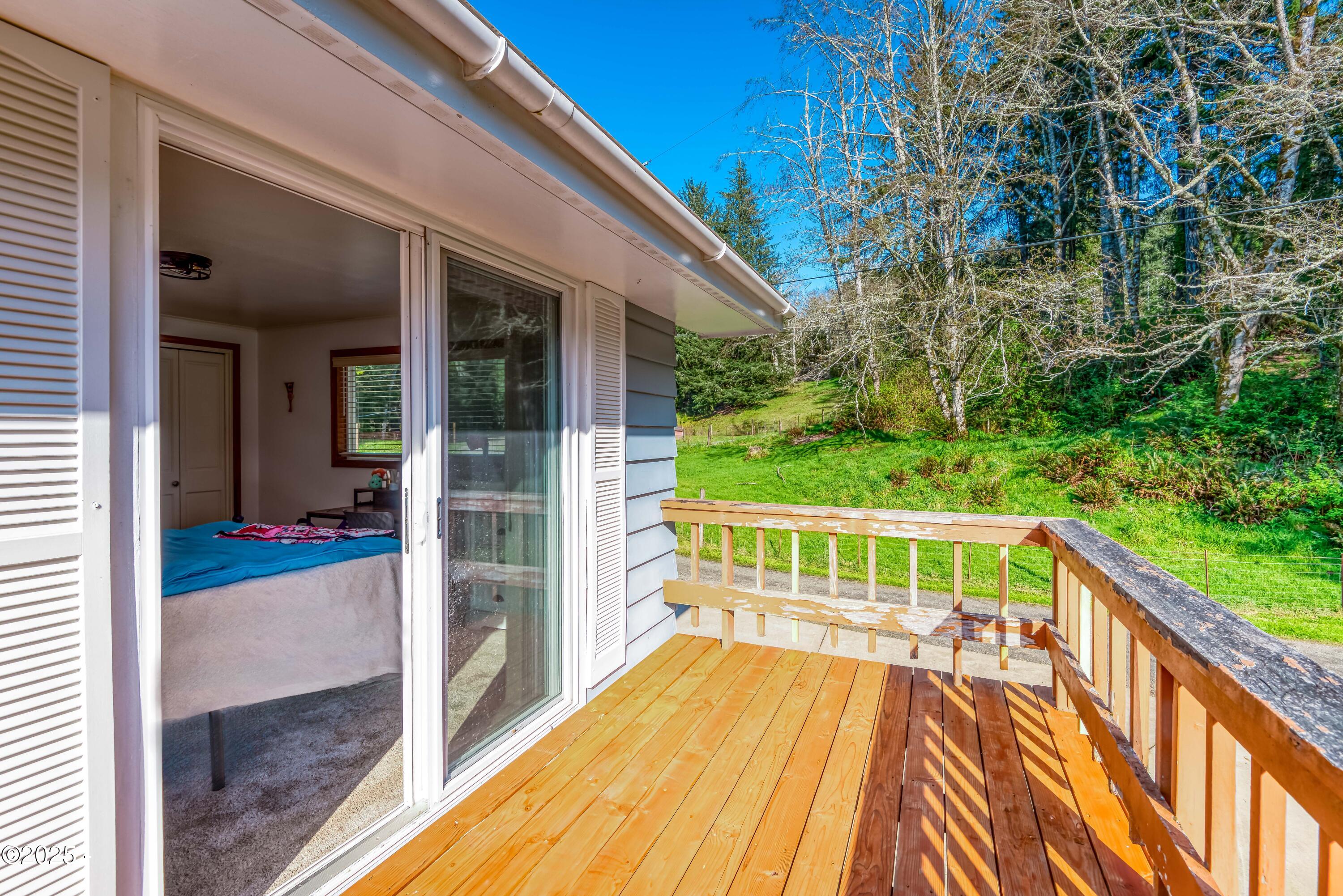 312 Southeast Davis Road Newport, OR 97365 - Photo 22 of 30 Deck sliders off bedroom 2
