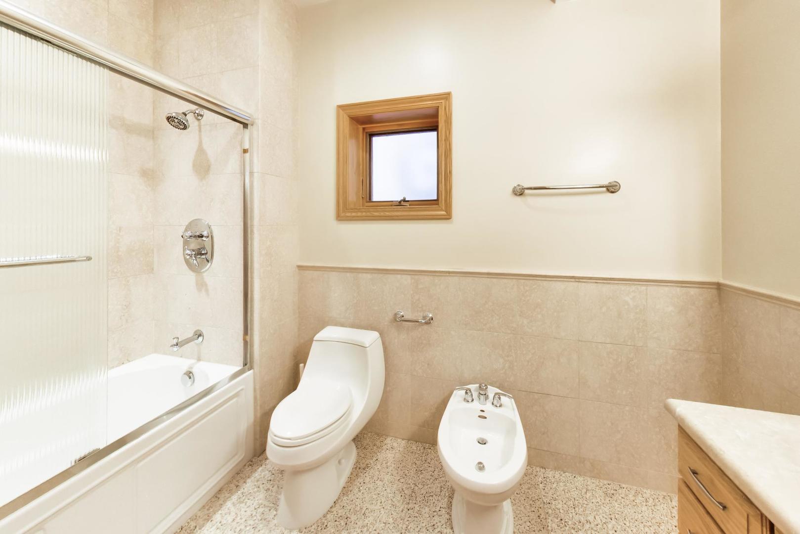 3028 South Normal Avenue, Unit 2 Chicago, IL 60616 - Photo 15 of 21