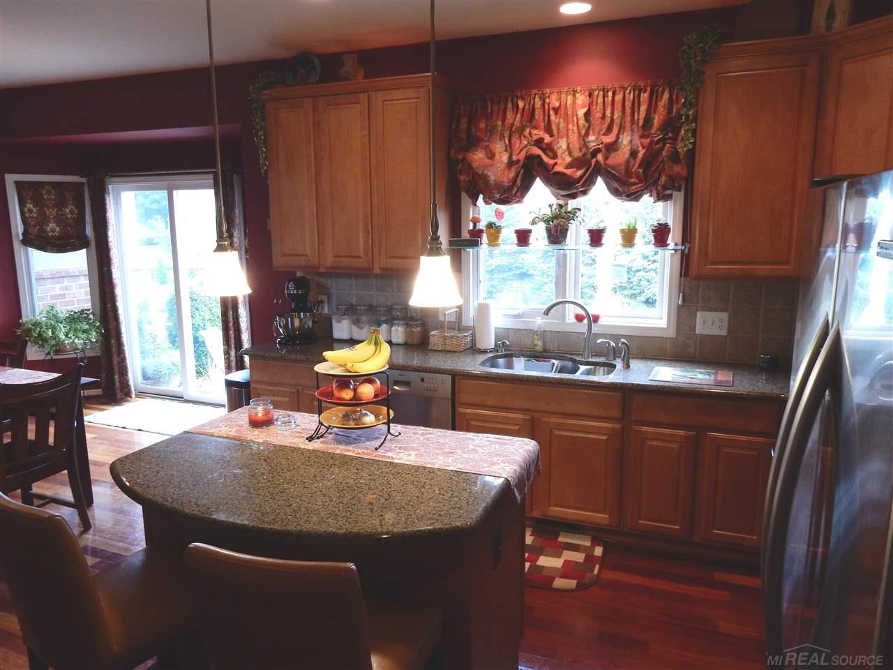 2007 Peterwood Rochester Hills, MI 48307 - Photo 13 of 40