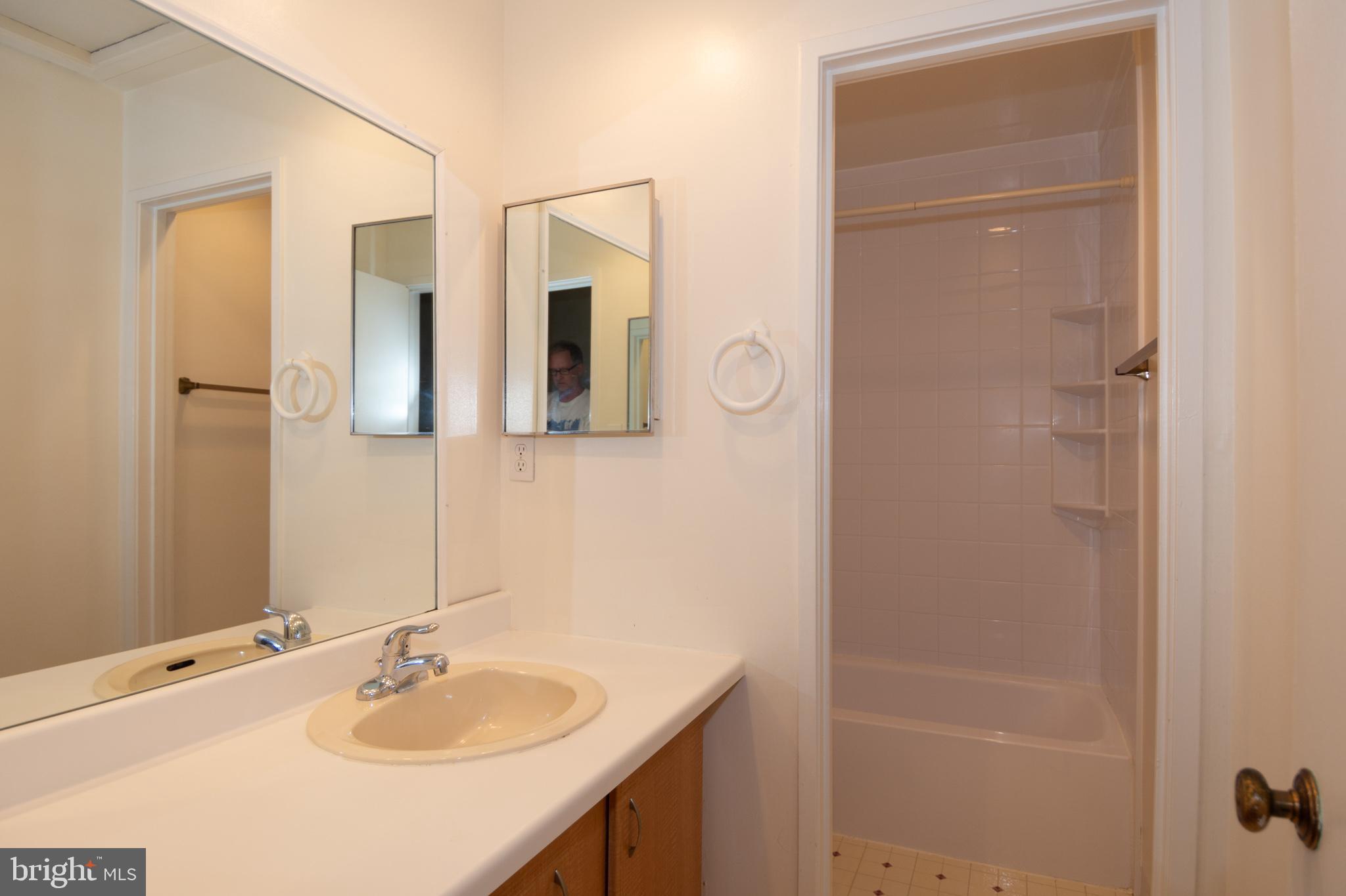 11768 Indian Ridge Road Reston, VA 20191 - Photo 14 of 57 Master Bath