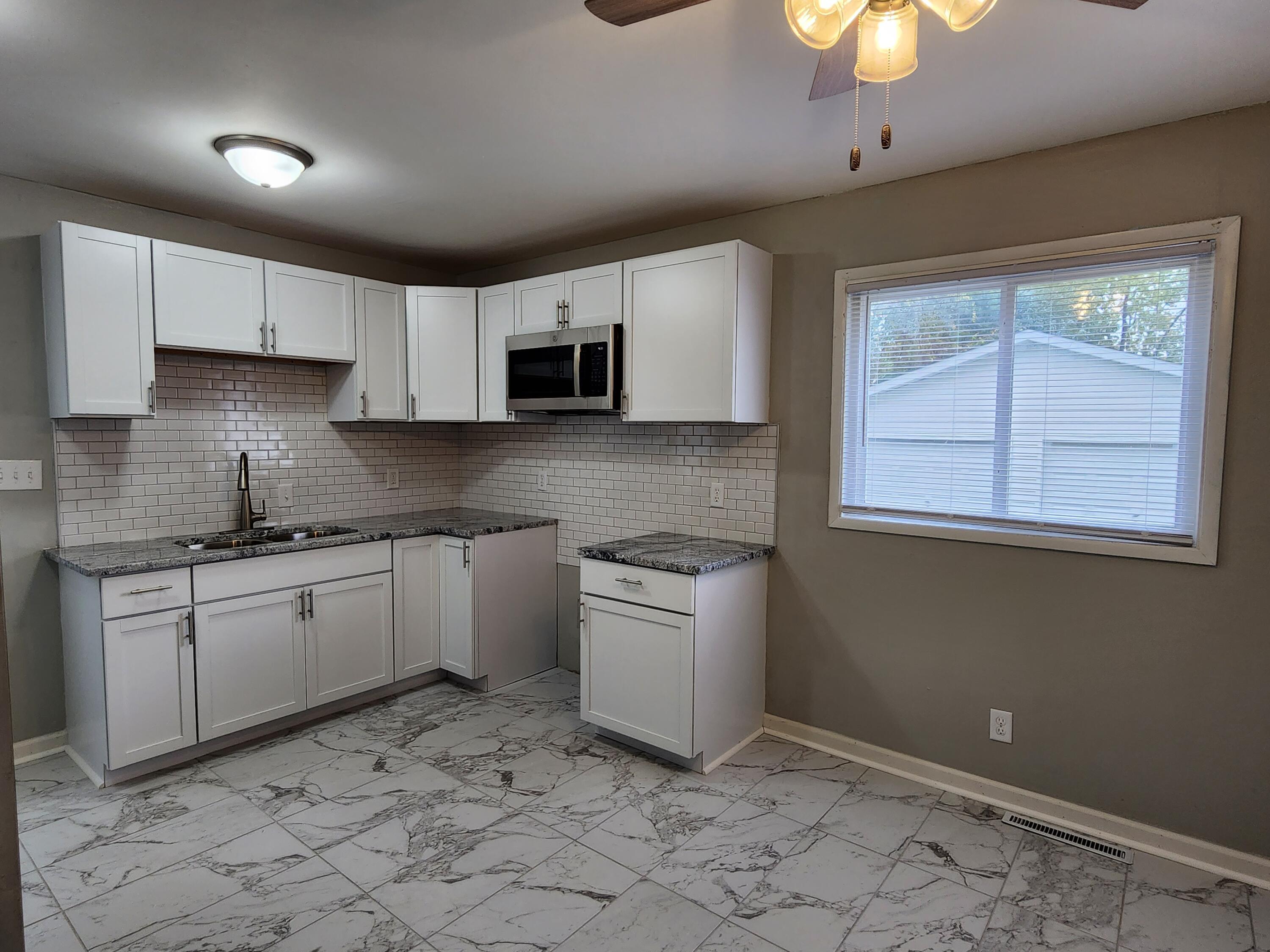 3466 Rodell Road Columbus, OH 43232 - Photo 7 of 29 07 Kitchen 20231015_161159