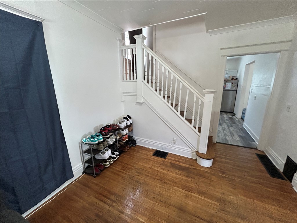81 Lenox Street Rochester, NY 14611 - Photo 3 of 31 Gallery Image 3