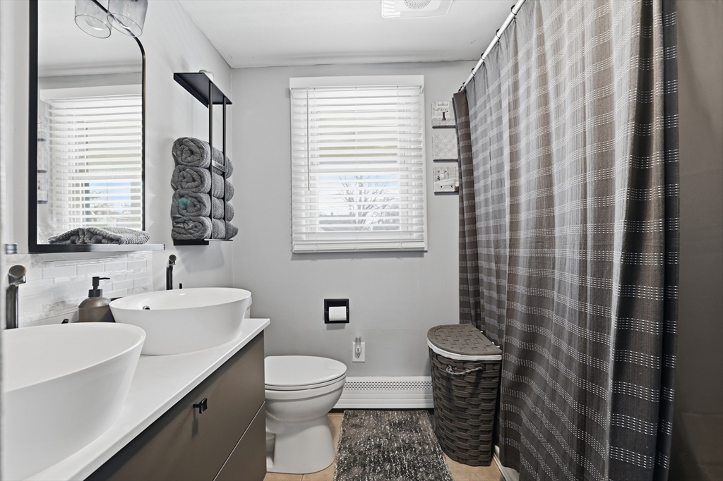 350 Sconticut Neck Road Fairhaven, MA 02719 - Photo 15 of 34