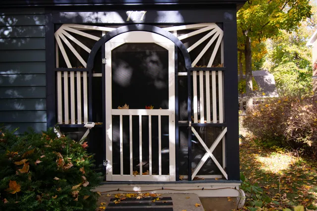 $325,000 | 717 East Walworth Avenue, Delavan, WI 53115