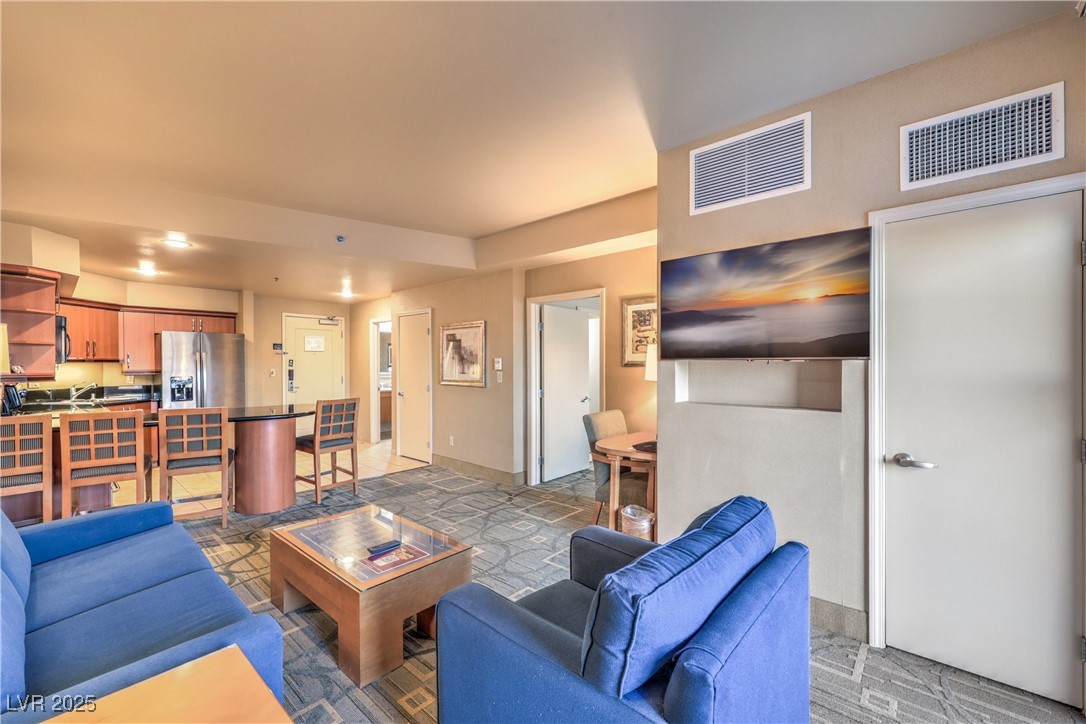 211 East Flamingo Road, Unit 1505 Las Vegas, NV 89169 - Photo 15 of 45 View of living room