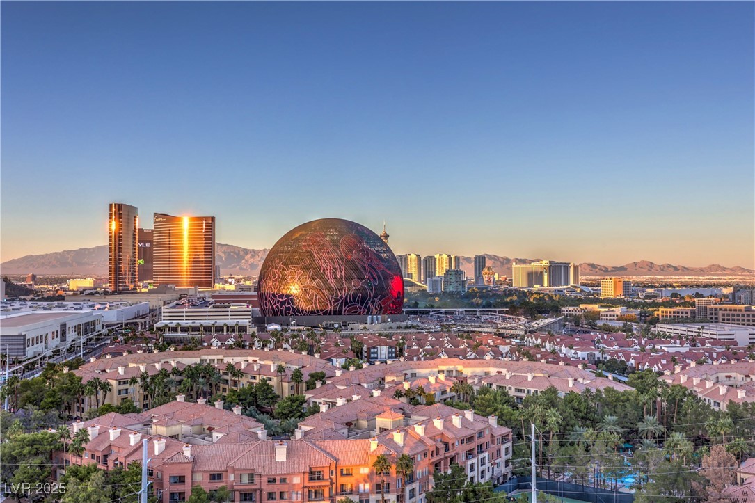 211 East Flamingo Road, Unit 1505 Las Vegas, NV 89169 - Photo 27 of 45 View of urban area