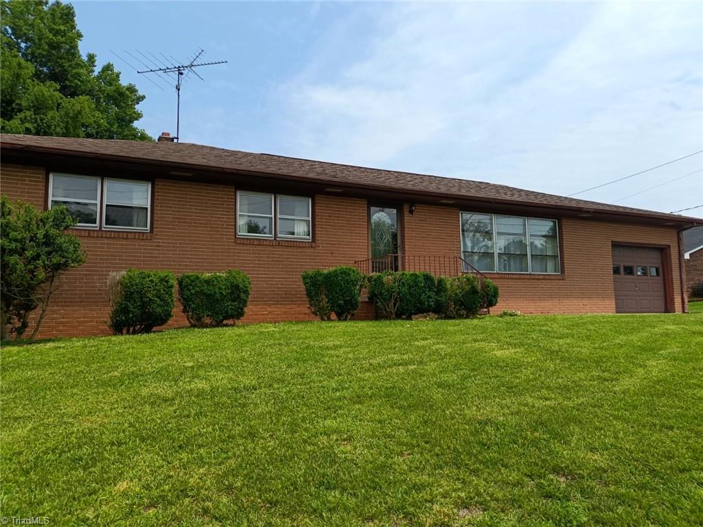 421 Nelson Hill Road Mount Airy, NC 27030 - Photo 8 of 9