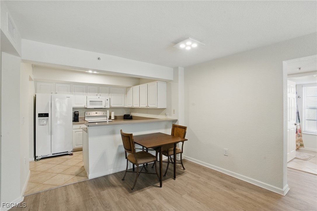 4113 Residence Drive, Unit 215 Fort Myers, FL 33901 - Photo 12 of 32