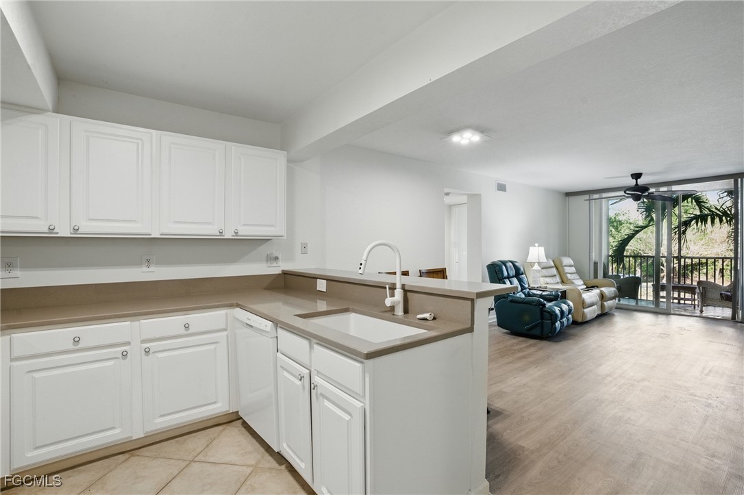 4113 Residence Drive, Unit 215 Fort Myers, FL 33901 - Photo 13 of 32