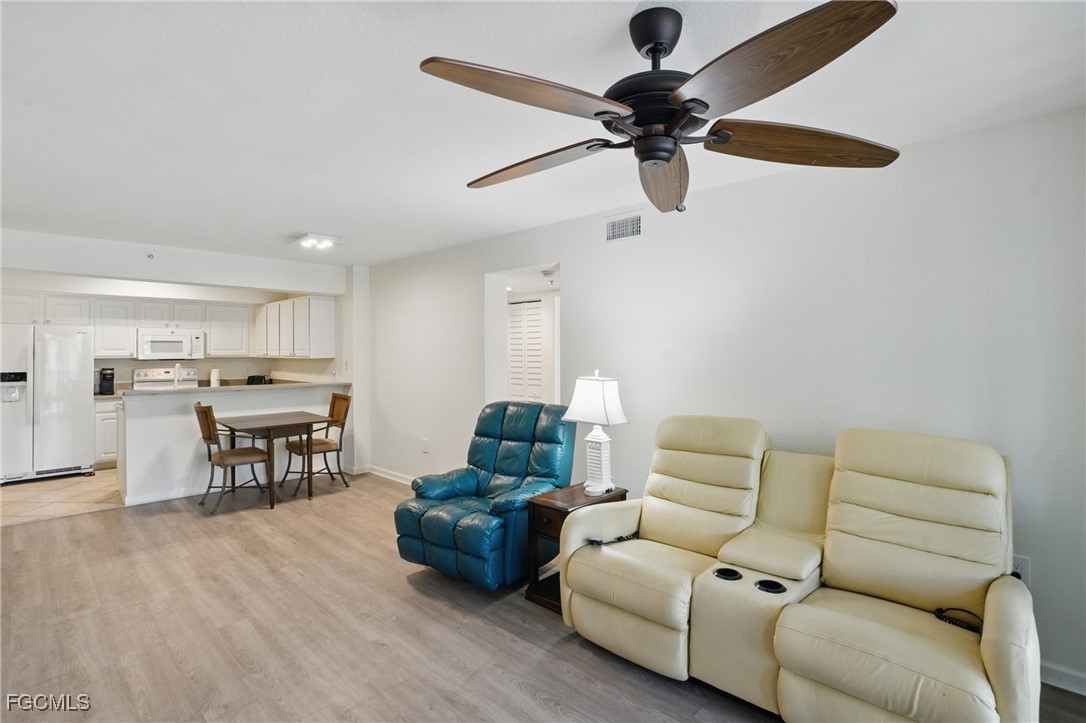 4113 Residence Drive, Unit 215 Fort Myers, FL 33901 - Photo 8 of 32