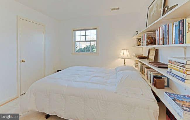 7014 Whetstone Road Alexandria, VA 22306 - Photo 24 of 30 Bedroom