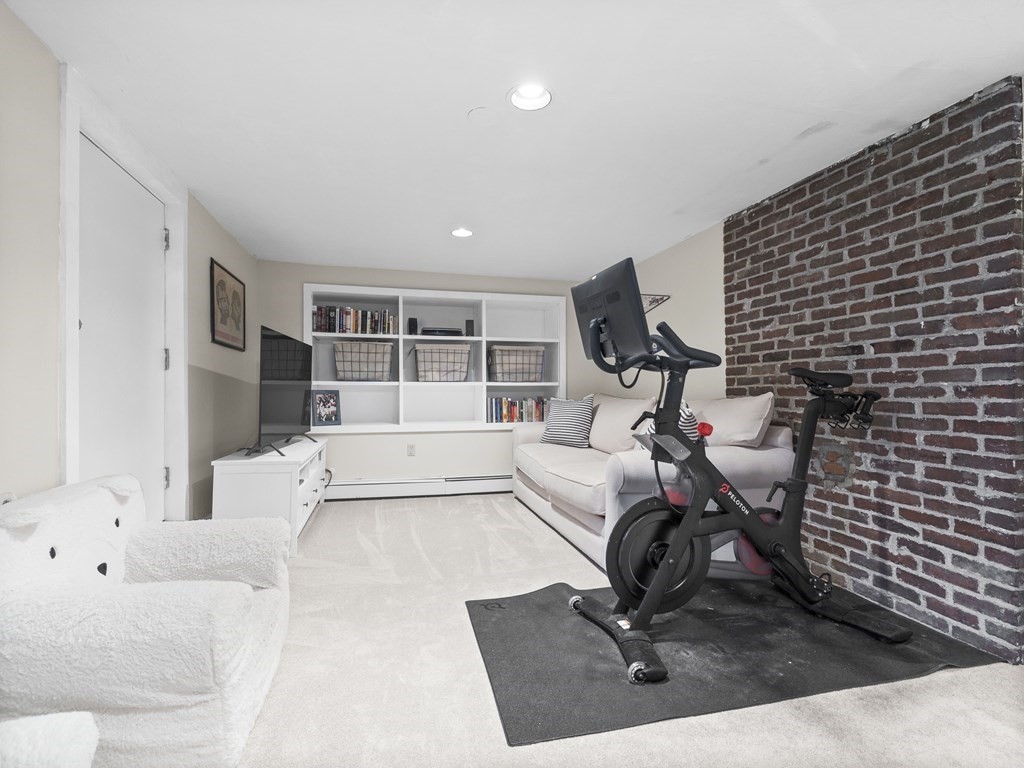 10 Pine Hill Circle Wakefield, MA 01880 - Photo 23 of 33