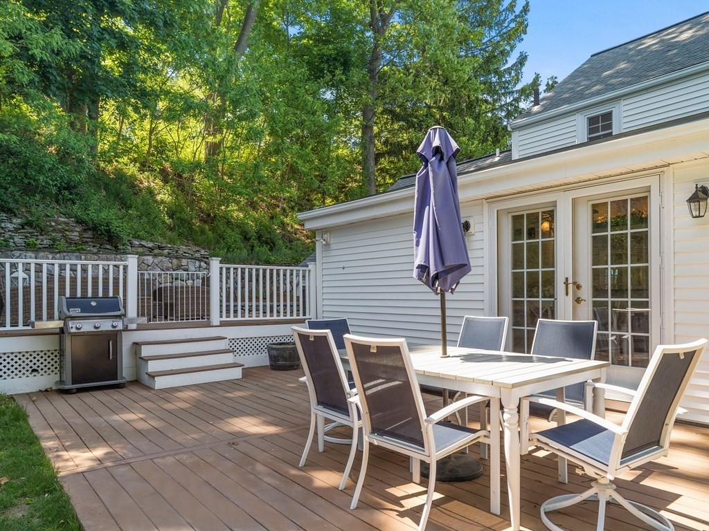 10 Pine Hill Circle Wakefield, MA 01880 - Photo 24 of 33