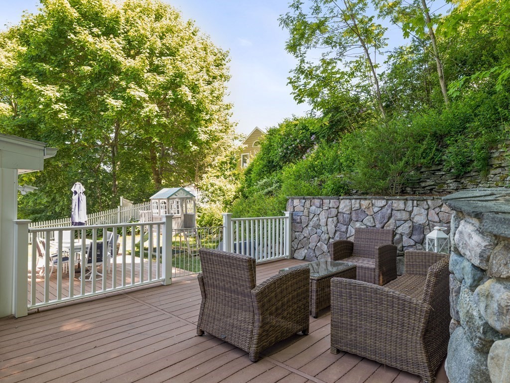 10 Pine Hill Circle Wakefield, MA 01880 - Photo 25 of 33