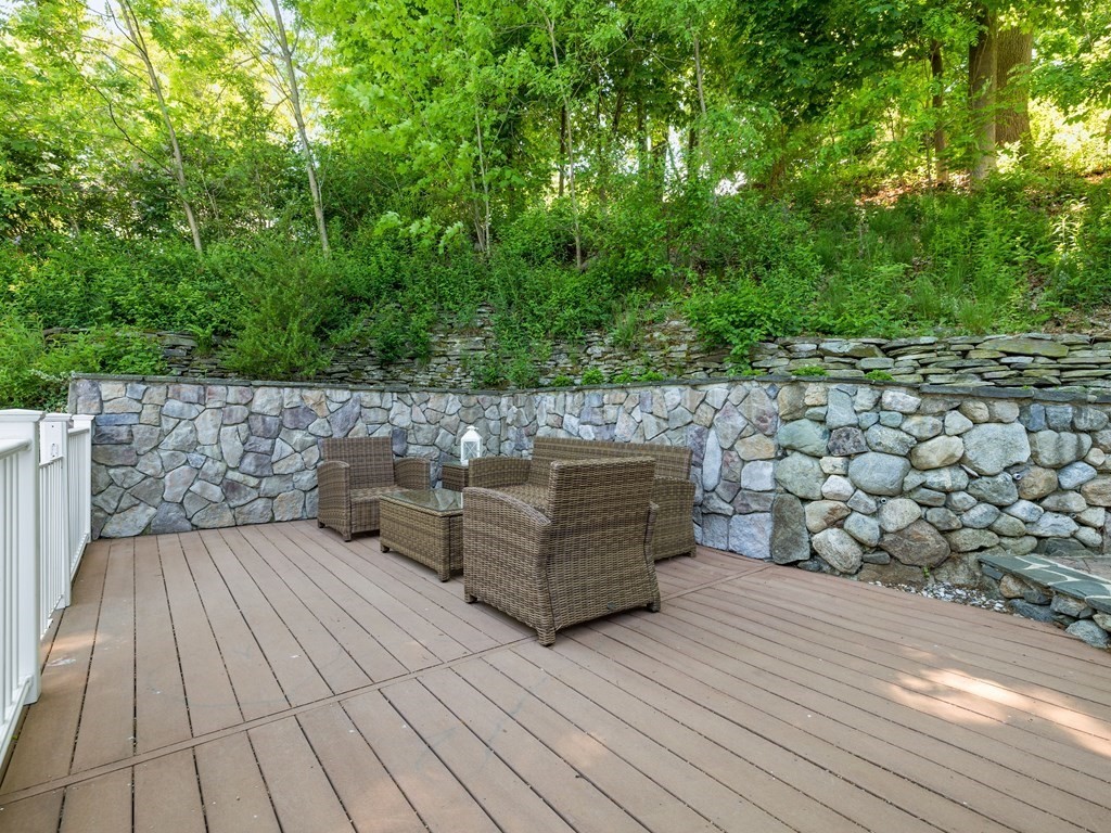 10 Pine Hill Circle Wakefield, MA 01880 - Photo 26 of 33