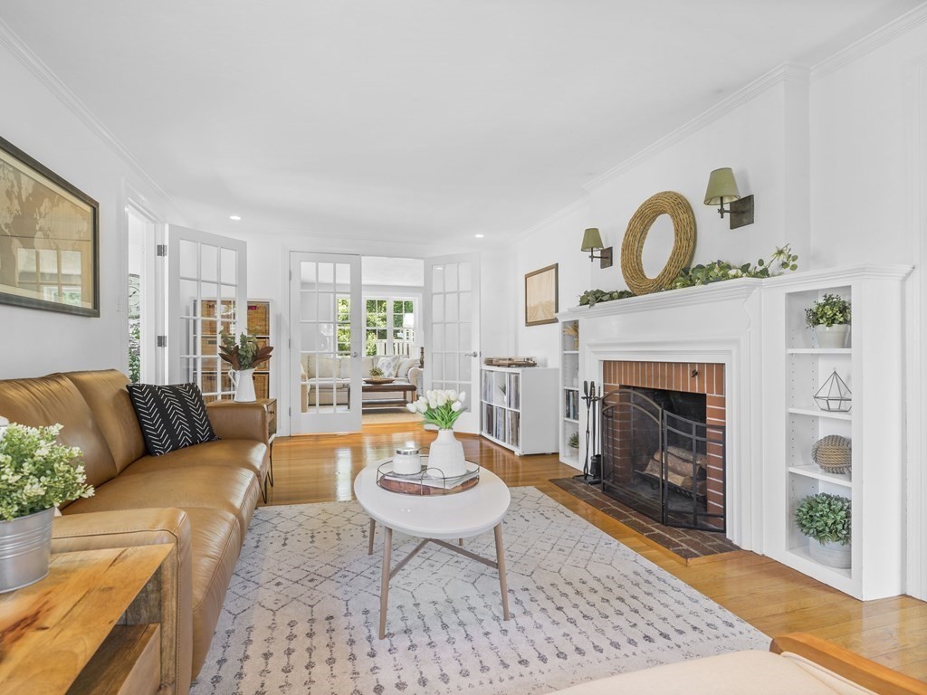 10 Pine Hill Circle Wakefield, MA 01880 - Photo 5 of 33